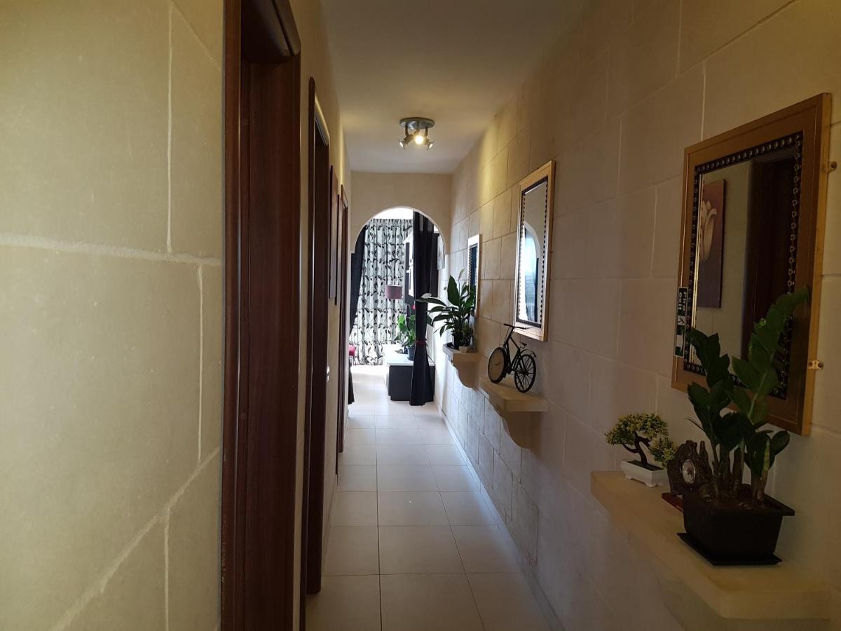 Ferienwohnung Il Bejta Penthouse Qala Exterior foto