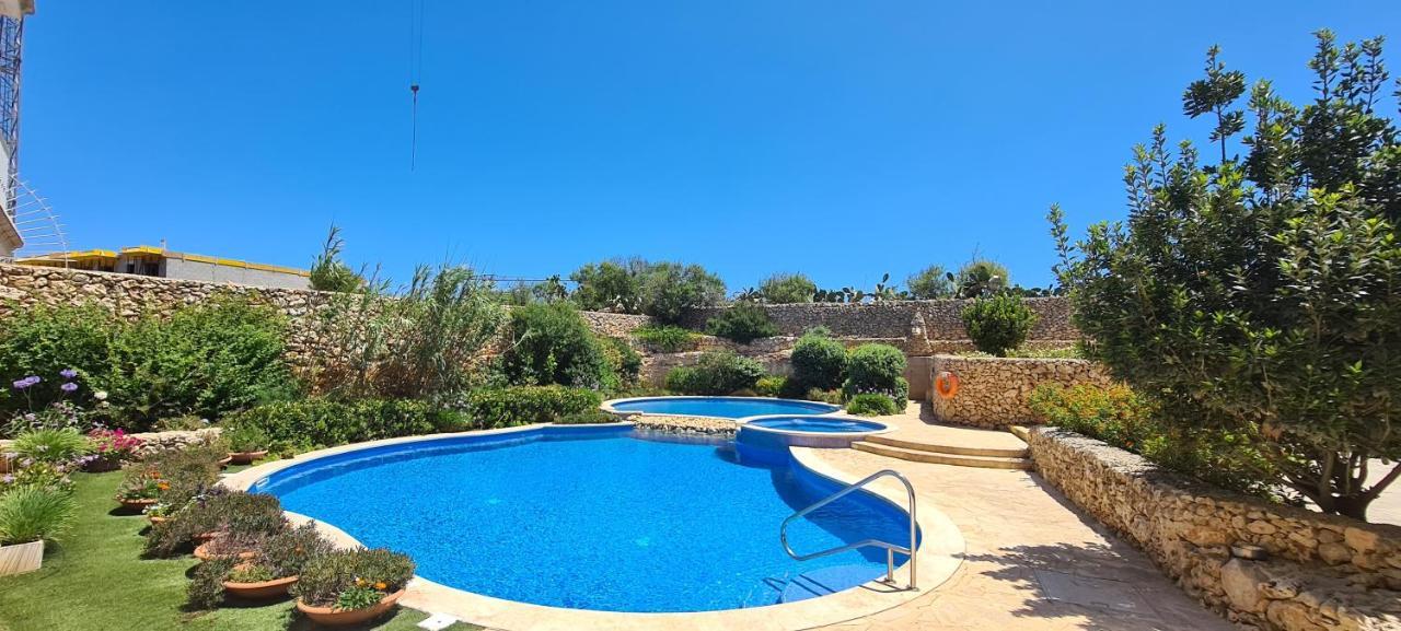 Ferienwohnung Il Bejta Penthouse Qala Exterior foto