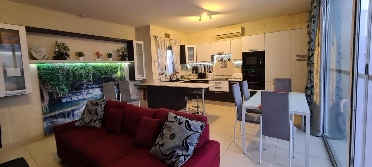 Ferienwohnung Il Bejta Penthouse Qala Exterior foto