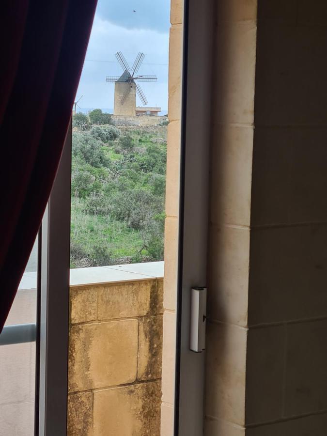 Ferienwohnung Il Bejta Penthouse Qala Exterior foto